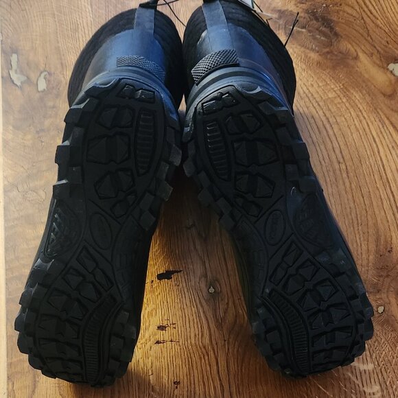 Waterproof Snow and Mud Boots - Picture 4 of 9